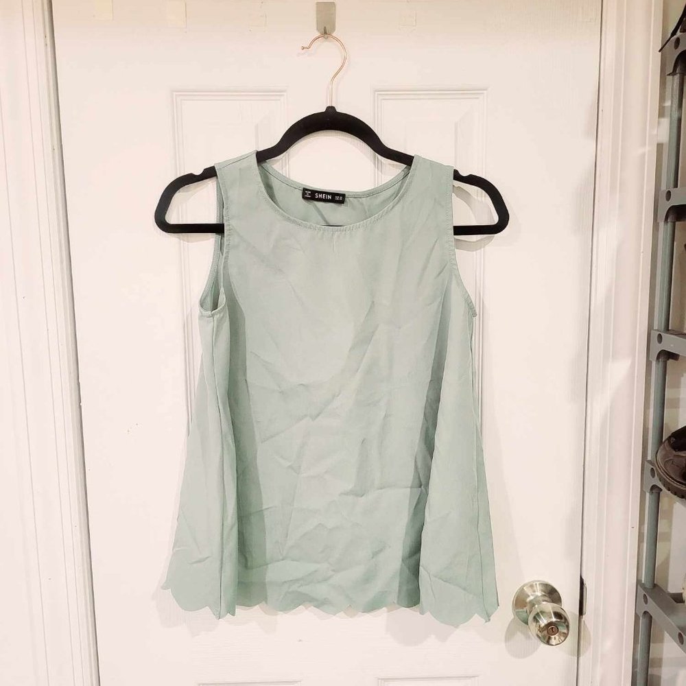 SHEIN Mint Sleeveless Rounded Edge Top